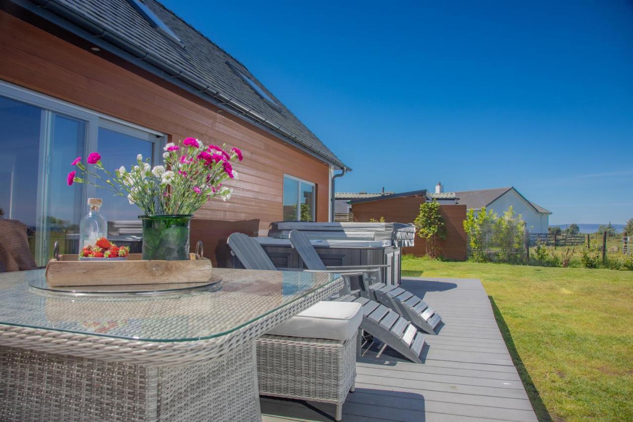 Вилла Litua Luxury Self-Catering With Stunning Sea Views Арисаиг Экстерьер фото